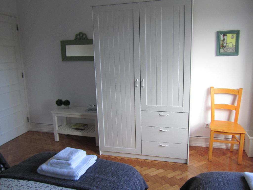 Alvalade II Airport Guest House Lisboa Habitación foto
